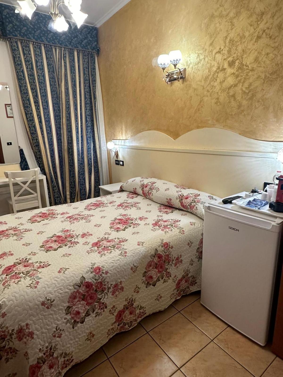 Near Termini Station Hotel Rome Exterior photo